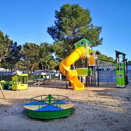 מלון סנט-אילר-דה-רייה Camping Le Clos Des Pins מראה חיצוני תמונה